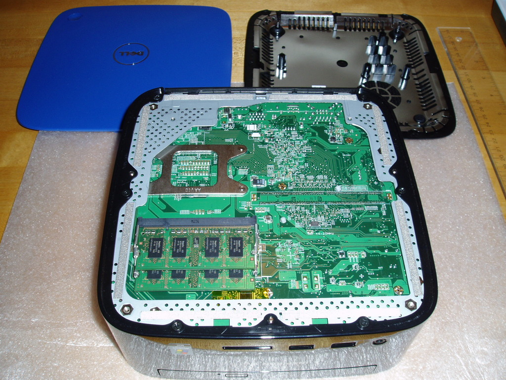 Bottom view of Inspiron 400HD